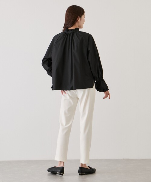 Jayro（ジャイロ）の「ネックフリルキャンディ袖ブラウス（シャツ/ブラウス・レディース・ブラック/サックスブルー/ホワイト系その他・M）」の9枚目の写真