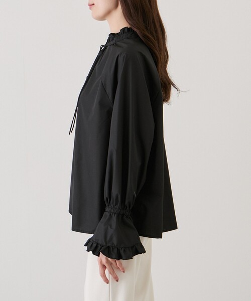 Jayro（ジャイロ）の「ネックフリルキャンディ袖ブラウス（シャツ/ブラウス・レディース・ブラック/サックスブルー/ホワイト系その他・M）」の16枚目の写真