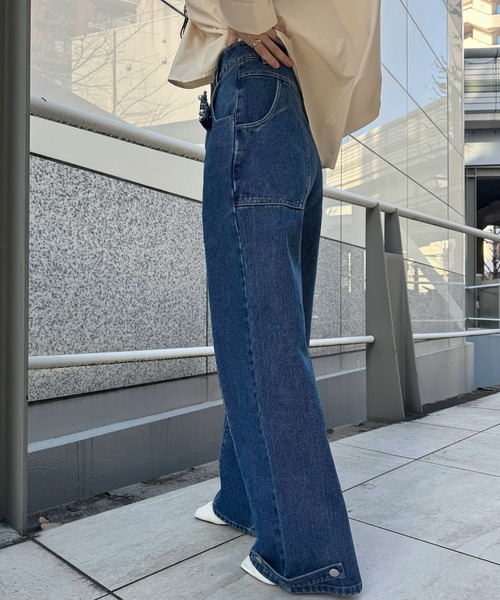 WILLFULLY(ウィルフリー)の「hem adjust center seam broach denim PT(デニムパンツ・レディース・ブルー/ライトブルー・M/S)」の9枚目の写真