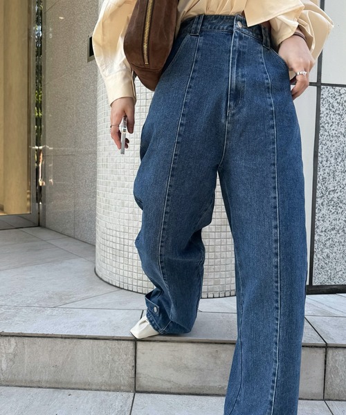 WILLFULLY(ウィルフリー)の「hem adjust center seam broach denim PT(デニムパンツ・レディース・ブルー/ライトブルー・M/S)」の10枚目の写真