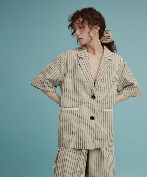 W:Huku(フーク)の「【W:Huku / ブロードストライプ】シングル シャツ ジャケット / 半袖 ハーフスリーブ / Broad Stripe Single-Breasted Shirt Jacket(テーラードジャケット・レディース・ブラウン/ブラック/ブルー/ベージュ・FREE)」の6枚目の写真