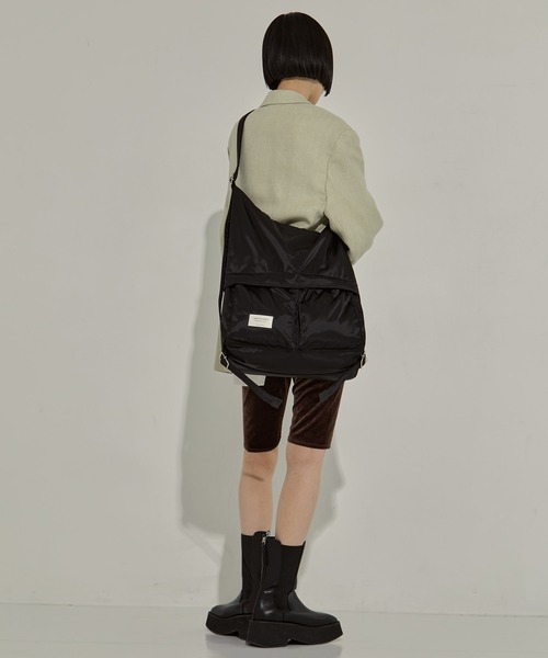beautiful people（ビューティフルピープル）の「【beautiful people/ビューティフルピープル】《STUDIOUS別注》《新型》3WAYナイロンショルダーバッグ（ショルダーバッグ・レディース・ブラック・FREE）」の6枚目の写真