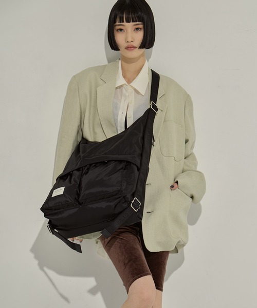 beautiful people（ビューティフルピープル）の「【beautiful people/ビューティフルピープル】《STUDIOUS別注》《新型》3WAYナイロンショルダーバッグ（ショルダーバッグ・レディース・ブラック・FREE）」の3枚目の写真