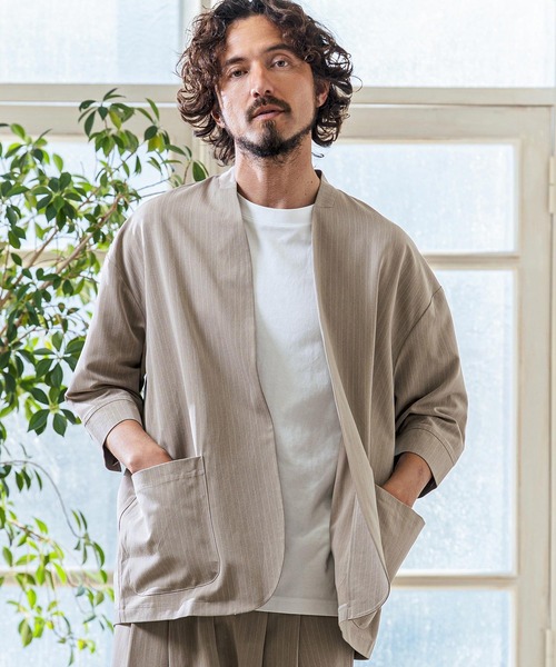Magine（マージン）の「mj11379- Pinstripe TR Stretch Lapel Less Relax Fit Seven Sleeve Jacket 7分袖ラペルレスジャケット(MGN-261-006)（ノーカラージャケット・メンズ・ブラック/グレイッシュベージュ/ミックスグレー・48/46/44）」の9枚目の写真