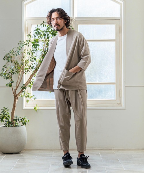 Magine（マージン）の「mj11379- Pinstripe TR Stretch Lapel Less Relax Fit Seven Sleeve Jacket 7分袖ラペルレスジャケット(MGN-261-006)（ノーカラージャケット・メンズ・ブラック/グレイッシュベージュ/ミックスグレー・48/46/44）」の13枚目の写真