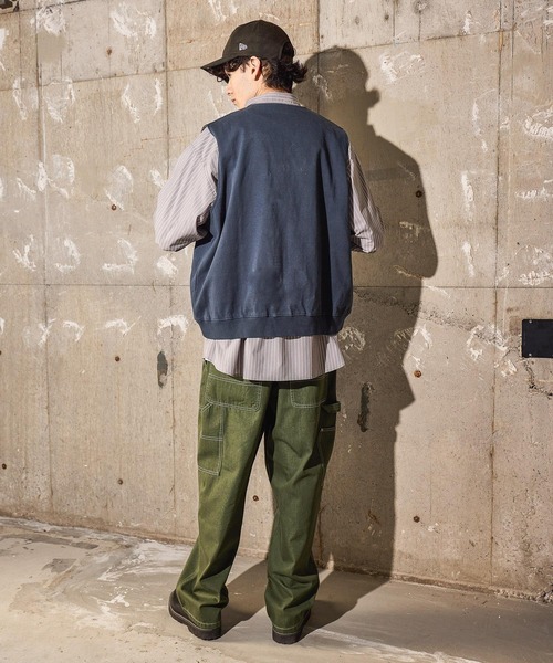 niko and...（ニコアンド）の「カレッジロゴリバーシブルベスト（ベスト・メンズ・ネイビー/グリーン/ブラック・MEDIUM/LARGE）」の10枚目の写真