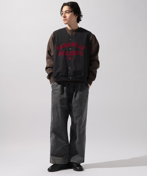 niko and...（ニコアンド）の「カレッジロゴリバーシブルベスト（ベスト・メンズ・ネイビー/グリーン/ブラック・MEDIUM/LARGE）」の14枚目の写真