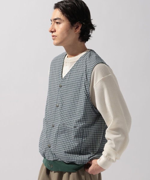 niko and...（ニコアンド）の「カレッジロゴリバーシブルベスト（ベスト・メンズ・ネイビー/グリーン/ブラック・MEDIUM/LARGE）」の21枚目の写真