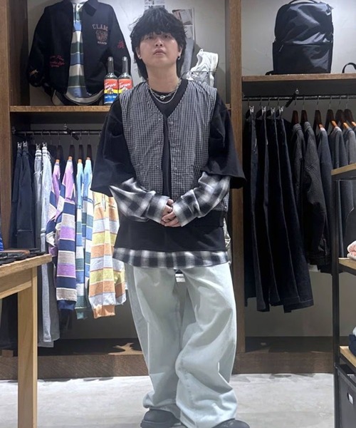 niko and...(ニコアンド)の「カレッジロゴリバーシブルベスト(ベスト・メンズ・ネイビー/グリーン/ブラック・MEDIUM/LARGE)」の10枚目の写真