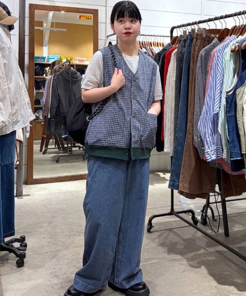 niko and...(ニコアンド)の「カレッジロゴリバーシブルベスト(ベスト・メンズ・ネイビー/グリーン/ブラック・MEDIUM/LARGE)」の15枚目の写真