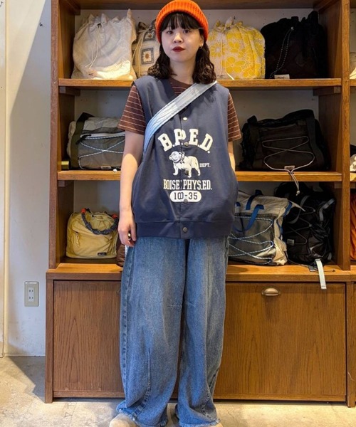 niko and...(ニコアンド)の「カレッジロゴリバーシブルベスト(ベスト・メンズ・ネイビー/グリーン/ブラック・MEDIUM/LARGE)」の17枚目の写真