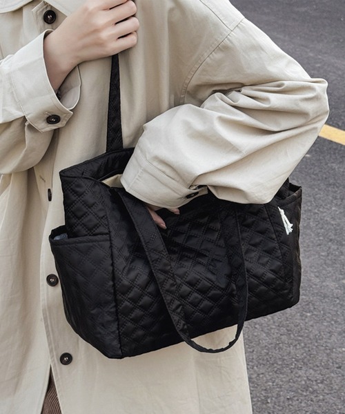 Lace Ladies(レースレディース)の「キルティング サイドポケット トート型 ショルダー バッグ(トートバッグ・レディース・ブルー/ブラック/ベージュ/ホワイト・FREE)」の6枚目の写真