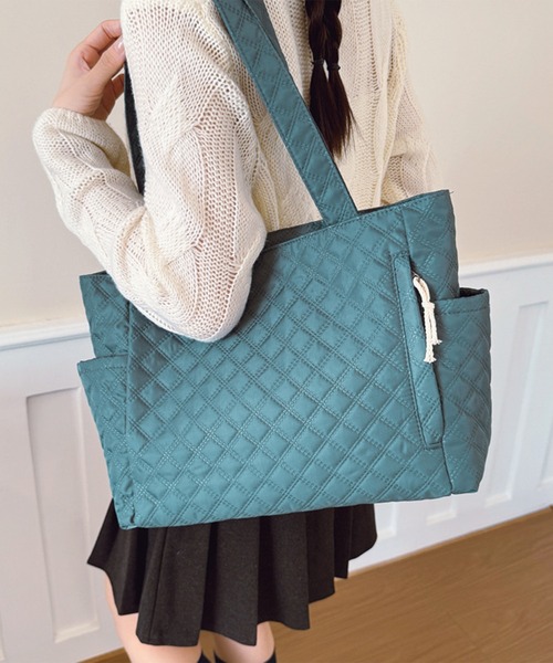 Lace Ladies(レースレディース)の「キルティング サイドポケット トート型 ショルダー バッグ(トートバッグ・レディース・ブルー/ブラック/ベージュ/ホワイト・FREE)」の13枚目の写真