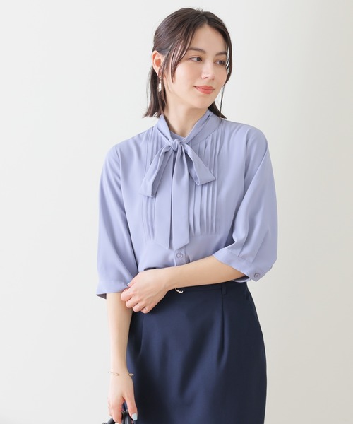 GLACIER lusso(グラシアルッソ)の「6分袖ボウタイブラウス(シャツ/ブラウス・レディース・ネイビー/アイボリー/グレイッシュベージュ/グレイッシュブルー・L/LL/M/S)」の18枚目の写真
