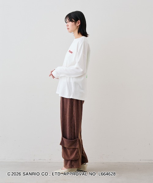 MEDE19F(メデジュウキュウ)の「MEDE19F HELLO KITTY 背中にシルエットが浮かぶプリントTシャツ(Tシャツ/カットソー・レディース・ブラック系その他/ホワイト系その他・L/M)」の16枚目の写真