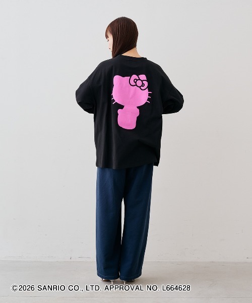 MEDE19F(メデジュウキュウ)の「MEDE19F HELLO KITTY 背中にシルエットが浮かぶプリントTシャツ(Tシャツ/カットソー・レディース・ブラック系その他/ホワイト系その他・L/M)」の4枚目の写真