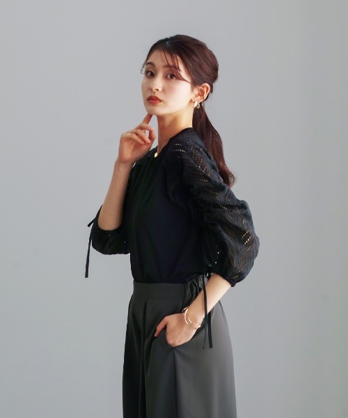 White Collection（ホワイトコレクション）の「【 異素材MIX 】ドロスト付・刺繡レース切替プルオーバー（Tシャツ/カットソー・レディース・ホワイト/ブラック・S/M/L）」の11枚目の写真