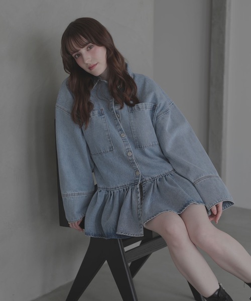 M y u(ミュー)の「FRILL OVER DENIM SHIRT(シャツ/ブラウス・レディース・ブルー・FREE)」の10枚目の写真