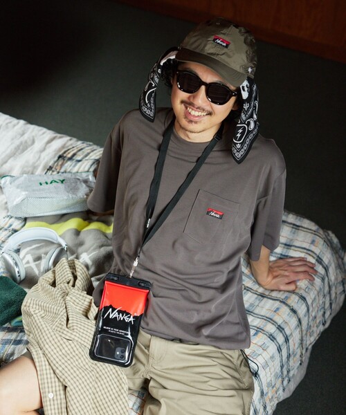 NANGA（ナンガ）の「NANGA × FREAK'S STORE/ナンガ × フリークスストア 別注 FLOATING PHONE PROTECT CASE フローティング フォーンプロテクト ケース（スマホケース/カバー・メンズ・ブラック・ONE SIZE）」の7枚目の写真