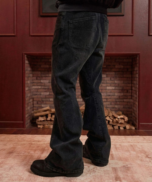 エンジニアードフレアカーブデニムパンツ_ウォッシュドブラック