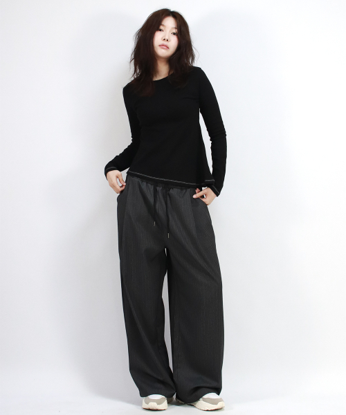 DEMARC(ドゥマーク)の「Pin Stripe Slacks Semi-Wide One-Tuck Pants(スラックス・レディース・チャコール・LARGE/MEDIUM)」の4枚目の写真