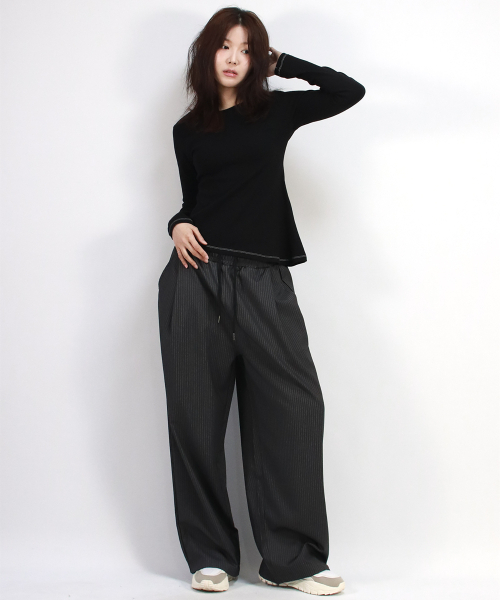 DEMARC(ドゥマーク)の「Pin Stripe Slacks Semi-Wide One-Tuck Pants(スラックス・レディース・チャコール・LARGE/MEDIUM)」の7枚目の写真