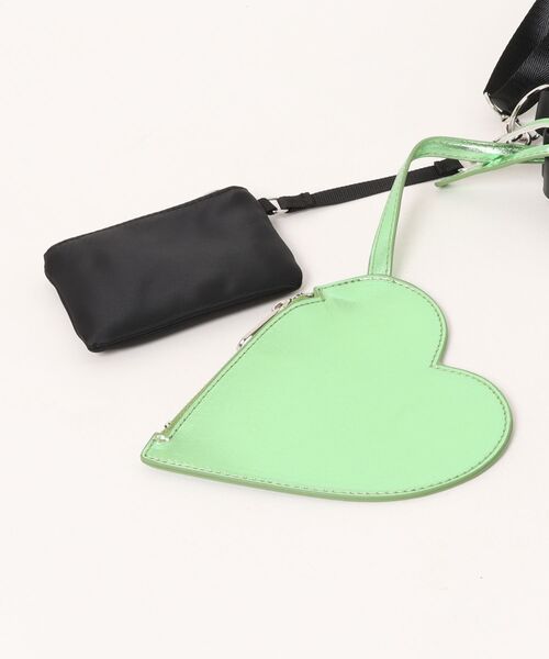 Cheek(チーク)の「heart pouch studs 2way shoulder(ショルダーバッグ・レディース・ブラック/カーキ/グレー・FREE)」の7枚目の写真