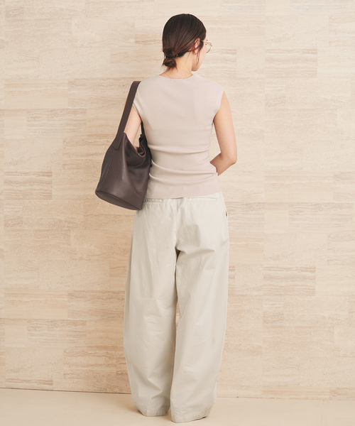 plage（プラージュ）の「LE PETIT PULLE / ル プティ プレ 別注 VN SLEEVLESS プルオーバー（ニット/セーター・レディース・ブラウン系その他/ライトグレー・FREE）」の7枚目の写真