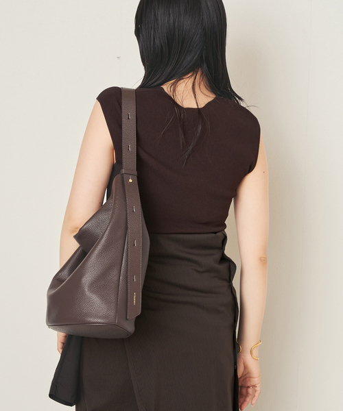 plage（プラージュ）の「LE PETIT PULLE / ル プティ プレ 別注 VN SLEEVLESS プルオーバー（ニット/セーター・レディース・ブラウン系その他/ライトグレー・FREE）」の17枚目の写真