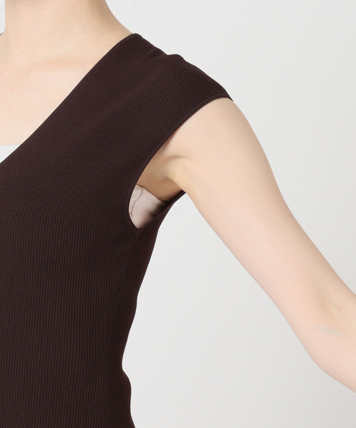 plage（プラージュ）の「LE PETIT PULLE / ル プティ プレ 別注 VN SLEEVLESS プルオーバー（ニット/セーター・レディース・ブラウン系その他/ライトグレー・FREE）」の22枚目の写真