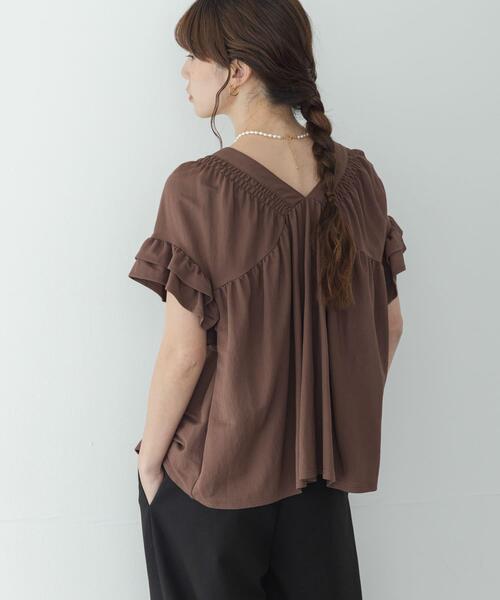 URBAN RESEARCH Sonny Label(アーバンリサーチサニーレーベル)の「シャーリングフリルスリーブプルオーバー(Tシャツ/カットソー・レディース・ブラック/ベージュ/ブラウン・FREE)」の1枚目の写真