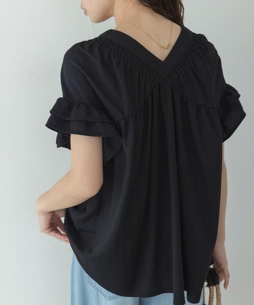 URBAN RESEARCH Sonny Label(アーバンリサーチサニーレーベル)の「シャーリングフリルスリーブプルオーバー(Tシャツ/カットソー・レディース・ブラック/ベージュ/ブラウン・FREE)」の5枚目の写真