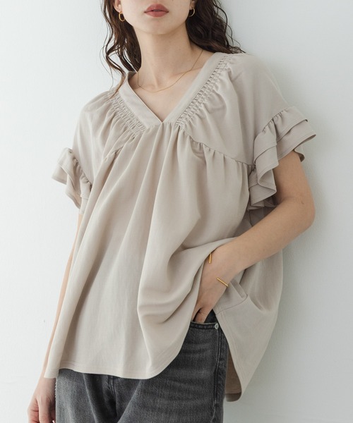 URBAN RESEARCH Sonny Label（アーバンリサーチサニーレーベル）の「シャーリングフリルスリーブプルオーバー（シャツ/ブラウス・レディース・ブラック/ベージュ/ブラウン・FREE）」の3枚目の写真