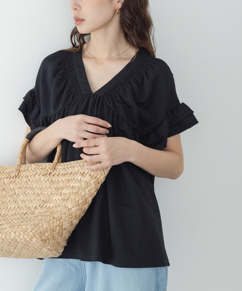 URBAN RESEARCH Sonny Label（アーバンリサーチサニーレーベル）の「シャーリングフリルスリーブプルオーバー（シャツ/ブラウス・レディース・ブラック/ベージュ/ブラウン・FREE）」の4枚目の写真