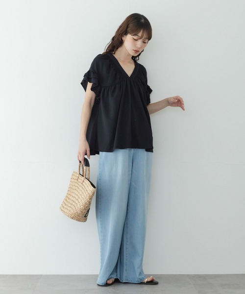 URBAN RESEARCH Sonny Label（アーバンリサーチサニーレーベル）の「シャーリングフリルスリーブプルオーバー（シャツ/ブラウス・レディース・ブラック/ベージュ/ブラウン・FREE）」の9枚目の写真