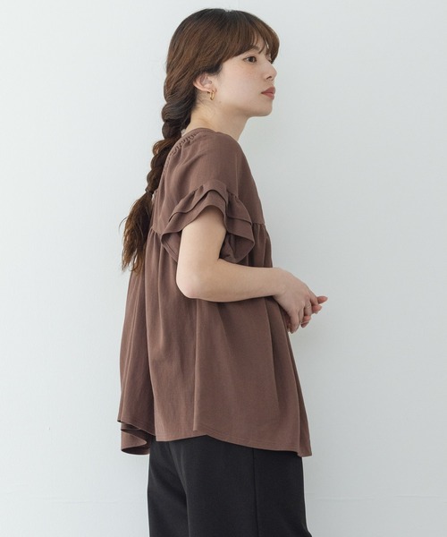 URBAN RESEARCH Sonny Label（アーバンリサーチサニーレーベル）の「シャーリングフリルスリーブプルオーバー（シャツ/ブラウス・レディース・ブラック/ベージュ/ブラウン・FREE）」の14枚目の写真