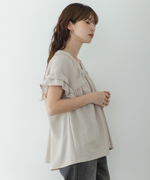 URBAN RESEARCH Sonny Label（アーバンリサーチサニーレーベル）の「シャーリングフリルスリーブプルオーバー（シャツ/ブラウス・レディース・ブラック/ベージュ/ブラウン・FREE）」の21枚目の写真