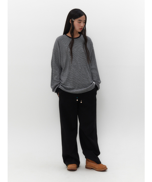 TUOMIO（トゥオミオ）の「OVERSIZED STRIPE LONG SLEEVES [BLACK]（Tシャツ/カットソー・レディース・その他・1/2）」の5枚目の写真