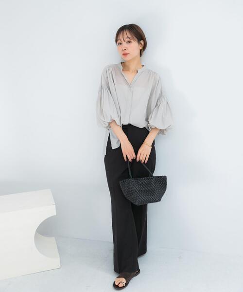 URBAN RESEARCH ROSSO WOMEN(アーバンリサーチ ロッソ)の「『WEB限定』コットンボイルバルーンスリーブブラウス(シャツ/ブラウス・レディース・ミント/グレー系その他/ブラック・FREE)」の20枚目の写真