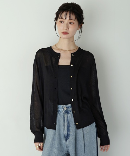 shetila(シェティラ)の「【UVカット/接触冷感/マシンウォッシャブル】さらっと快適、ゴールドボタンカーディガン(カーディガン/ボレロ・レディース・ブラック/オフホワイト/ブラウン/イエロー・M)」の11枚目の写真