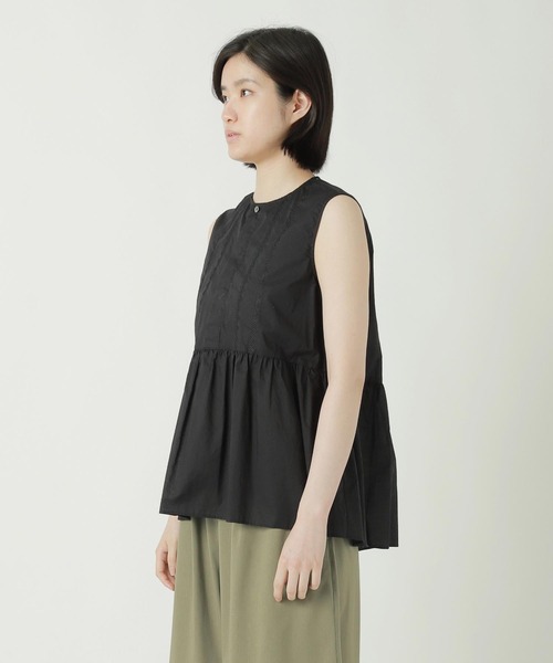 ZUCCa(ズッカ)の「TRIANGLE EMBROIDERY / ベスト(ベスト・レディース・ブラック・M size)」の4枚目の写真