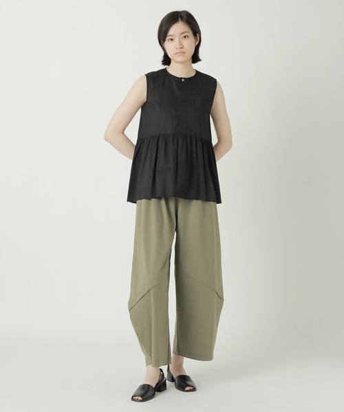ZUCCa(ズッカ)の「TRIANGLE EMBROIDERY / ベスト(ベスト・レディース・ブラック・M size)」の2枚目の写真