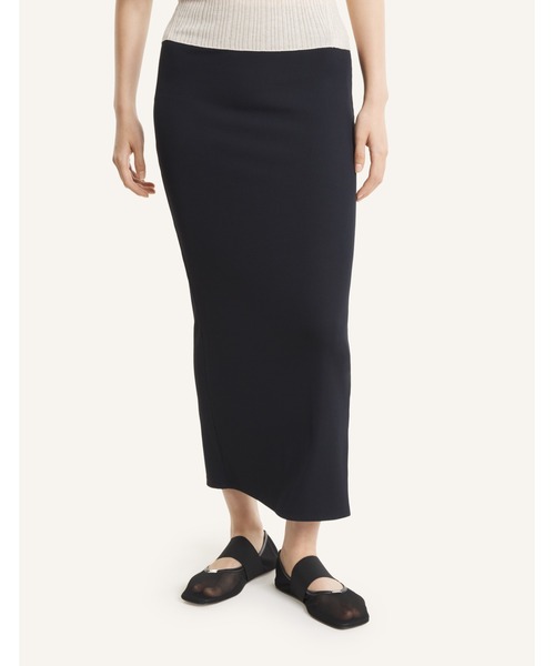 Maison Kitsune（メゾンキツネ）の「SOFT FINE RIB LONG SKIRT（スカート・レディース・ブラック・S/M/XS/L）」の7枚目の写真