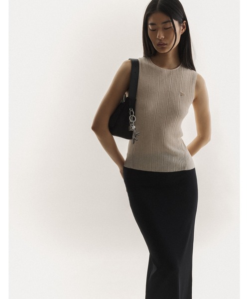 Maison Kitsune（メゾンキツネ）の「SOFT FINE RIB LONG SKIRT（スカート・レディース・ブラック・S/M/XS/L）」の9枚目の写真