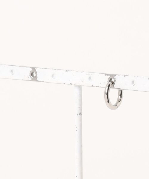NILWAY(ニルウェイ)の「ステンレスフープピアス SILVER(ピアス(両耳用)・メンズ・シルバー系その他2/シルバー/シルバー系その他/シルバー系その他5/シルバー系その他3/シルバー系その他6/シルバー系その他4・FREE)」の3枚目の写真