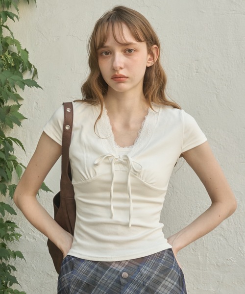 Birthday room(バースデイルーム)の「フロントギャザーコンパクトT/Front Gathered Compact T(Tシャツ/カットソー・レディース・ホワイト/ブラック・FREE)」の1枚目の写真