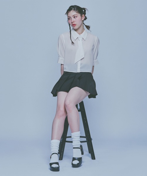 MARY QUANT(マリークワント)の「スカーフ付きクロップド ブラウス(シャツ/ブラウス・レディース・ブルー/ホワイト/ブラック・M)」の17枚目の写真