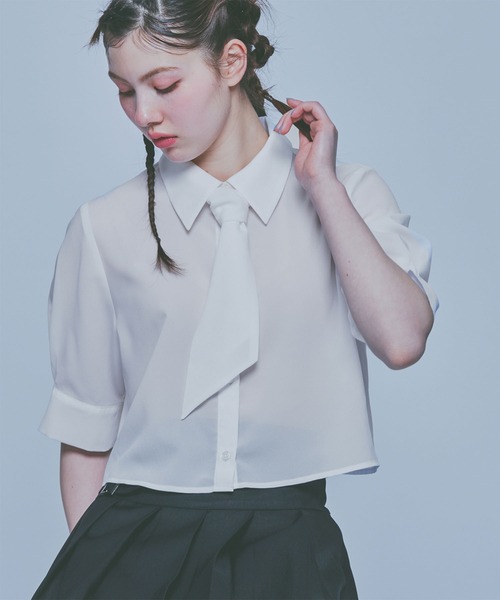 MARY QUANT(マリークワント)の「スカーフ付きクロップド ブラウス(シャツ/ブラウス・レディース・ブルー/ホワイト/ブラック・M)」の22枚目の写真