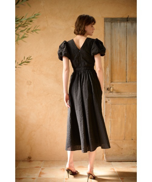 Estella.K(エステラケー)の「Josephine Soccer Dress バブルサッカーVネックドレス(ワンピース・レディース・ラベンダー/ライム/ホワイト/ブラック・FREE)」の13枚目の写真
