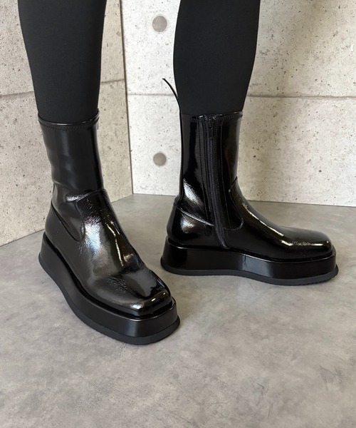 Jeffrey Campbell（ジェフリーキャンベル）の「スクエアトゥ 厚底ショートブーツ（ブーツ・レディース・ブラック・39/38/37/36）」の10枚目の写真